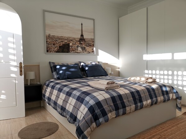 1 chambre, fer et planche Ă repasser, Wi-Fi, draps fournis