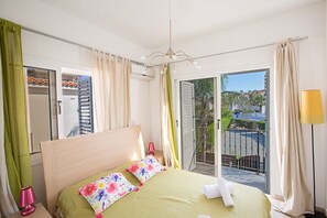 3 bedrooms, in-room safe, iron/ironing board, free WiFi