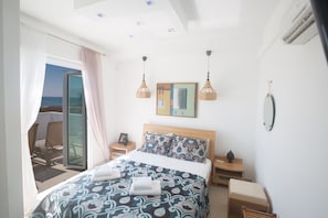 3 chambres, coffres-forts dans les chambres, fer et planche Ă repasser