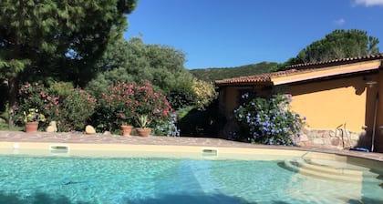FerienHaus mit Garten und Pool