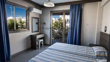 1 habitación, tabla de planchar con plancha, internet y ropa de cama