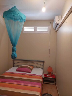 2 chambres, fer et planche à repasser, lit parapluie, Wi-Fi