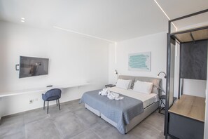 6 Schlafzimmer, Zimmersafe, Bügeleisen/Bügelbrett, Reisekinderbett