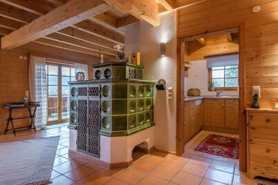 Wooden House on 160m² - open galery, fireoven, jacuzzi, WLAN, BBQ, baclcony & terrace