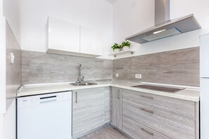 Fridge, microwave, dishwasher, coffee/tea maker - Villa in Dramalj, family friendly, pool, close to the beach (Dramalj)