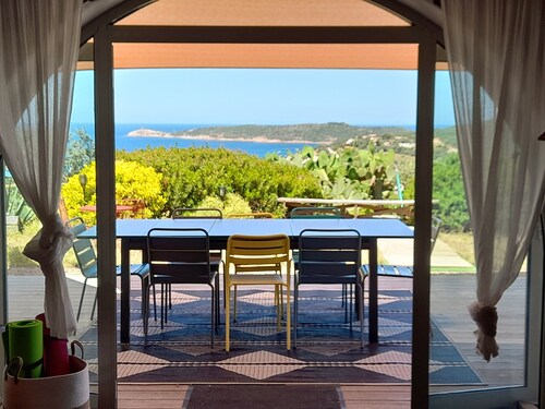 Cargèse, Spacieux Vue mer & jardin- Jacuzzi 6/8 personnes