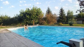 Outdoor pool - Large comfortable house on a nice plot, exceptional views (Puybrun)