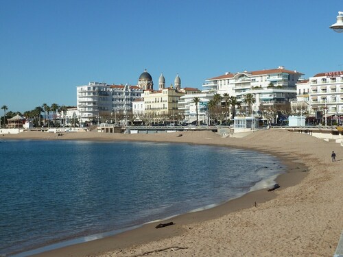 Appartement rénové à Valescure, avec piscine et vue sur le golf, près de la mer
