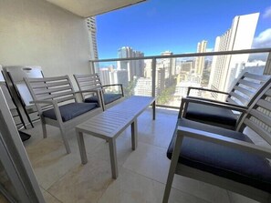 Property grounds - Enjoy the Gorgeous Mountain, Canal and Golf Course Views #2120 (Honolulu)