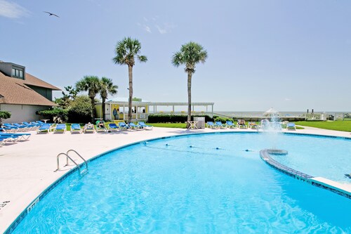 DIRECT BEACH FRONT/OCEAN FRONT.  John Fripp Villa 101