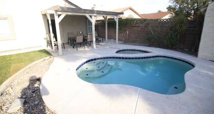 Elegante 1 historia con piscina! Cerca de tiendas / casinos!