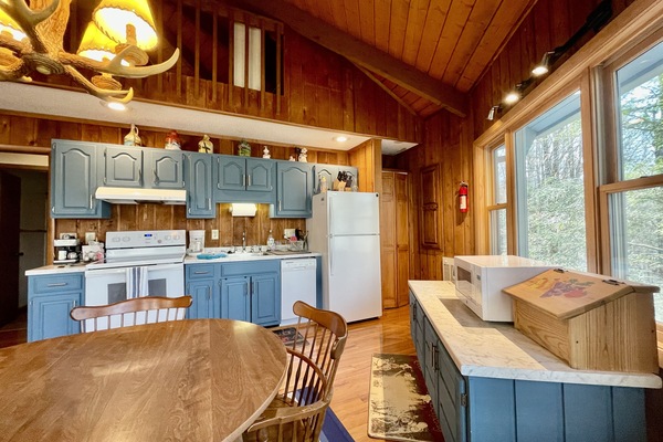 Frigorífic, microones, forn i placa de cuina