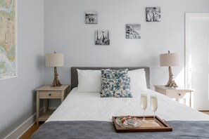 2 bedrooms, iron/ironing board, Internet