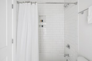 Hair dryer - Whimsical Historic Retreat! | Globetrotter Suite C (Charleston)