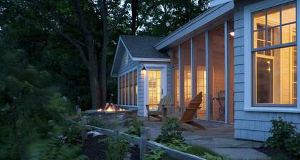 Cape Cod Meets Up North in this Gull Lake Retreat