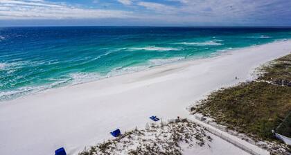 Spacious Beach Getaway 3BD 3BA, 1 min walk to Beach with 2 Master King Suites