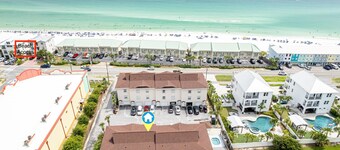 Sommarflykt 3BD 3BA endast 1 minuters promenad till stranden med 2 Master King Suites