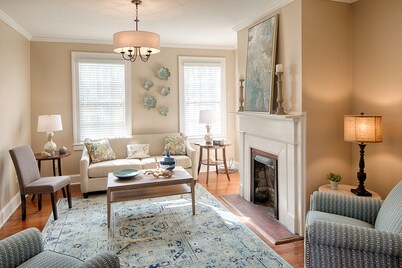 Bright Broughton Street Home with Private Parking by Lucky Savannah