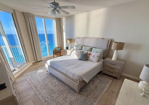 3 bedrooms, iron/ironing board, WiFi, bed sheets - Silver Beach Towers! - 3 King Suites ON THE BEACH!! (Destin)