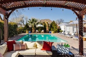 Piscine extérieure, piscine chauffée
