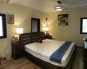 1 makuuhuone, silitysrauta/-lauta, internet, vuodevaatteet