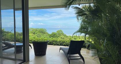 Cozy Bungalow With All Modern Comforts And Panoramic Ocean Views!