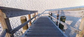 Beautiful 2 Bedroom Cottage Stroll Juste court To Town Neck Beach