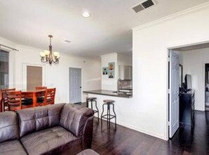 TV, fireplace, offices, printers - Gorgeous two Master bedroom located in Kierland (Scottsdale)
