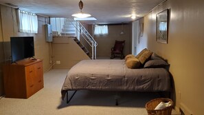 3 室のベッドルーム、デスク、アイロン / アイロン台、WiFi (無料)