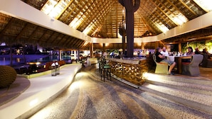 Bar (on property) - Puerta Cortes Residence Las Colinas (La Paz)