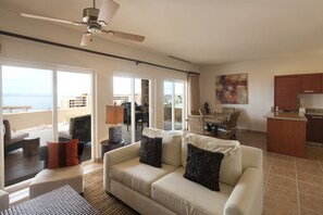 Family Villa, 4 Bedrooms, Ocean View | Living area - Puerta Cortes Residence Las Colinas (La Paz)