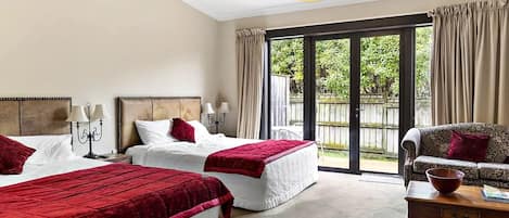 Deluxe Double Room | Individually decorated, individually furnished, desk, laptop workspace