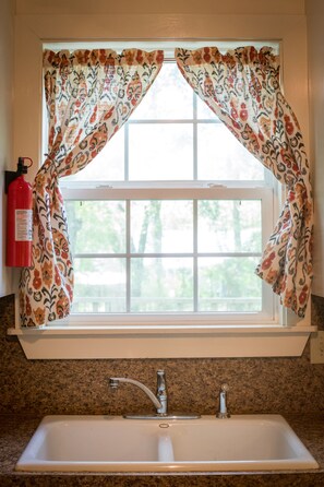 Towels - Cardinal House is by St. Richard's Church/School in North Fondren (Jackson)