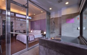 Dobbeltrom – deluxe, 1 queensize-seng, ikke-røyk | Dusj på badet