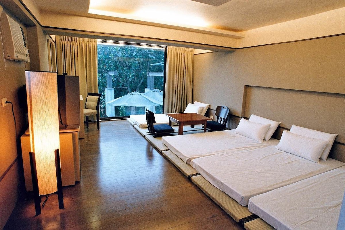 Comfort Quadruple Room, Multiple Beds, Non Smoking | Premium bedding, desk, blackout drapes, free WiFi