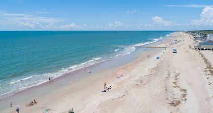 Oceanfront Showplace - Island Manor