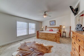 3 bedrooms, iron/ironing board, travel cot, WiFi