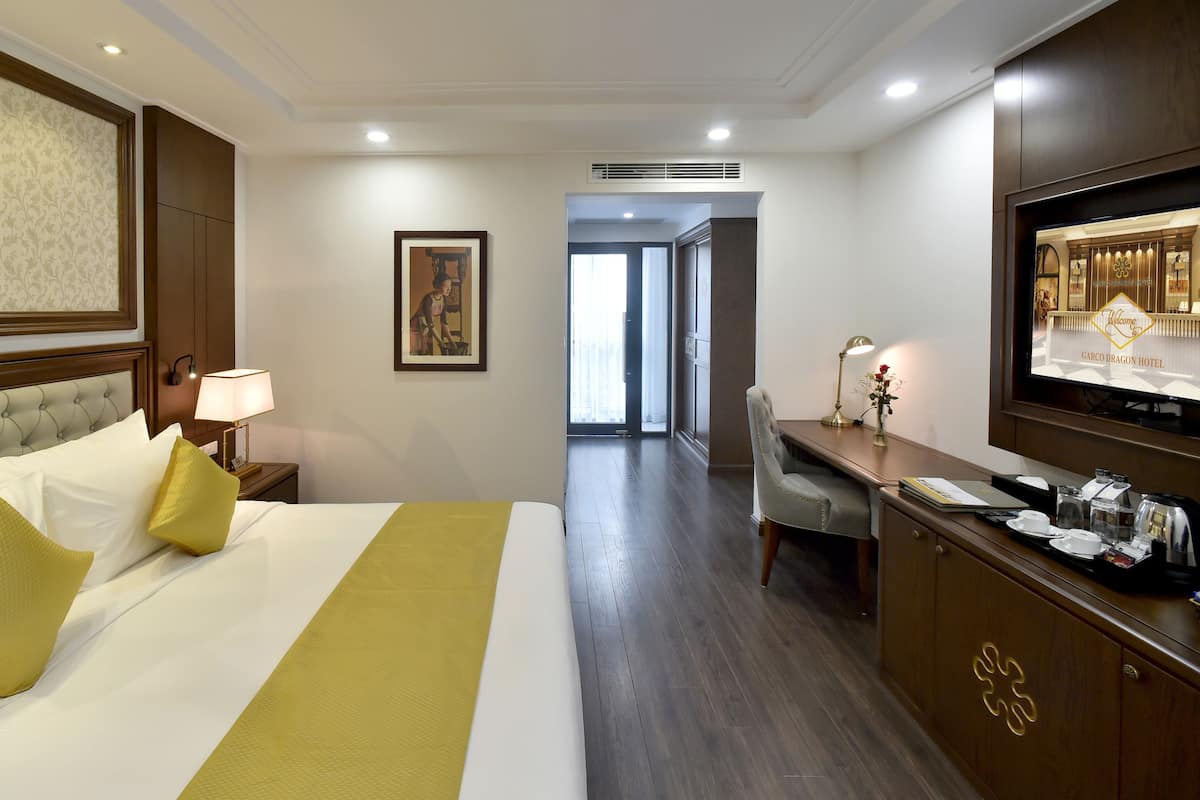 Minibar, in-room safe, desk, soundproofing