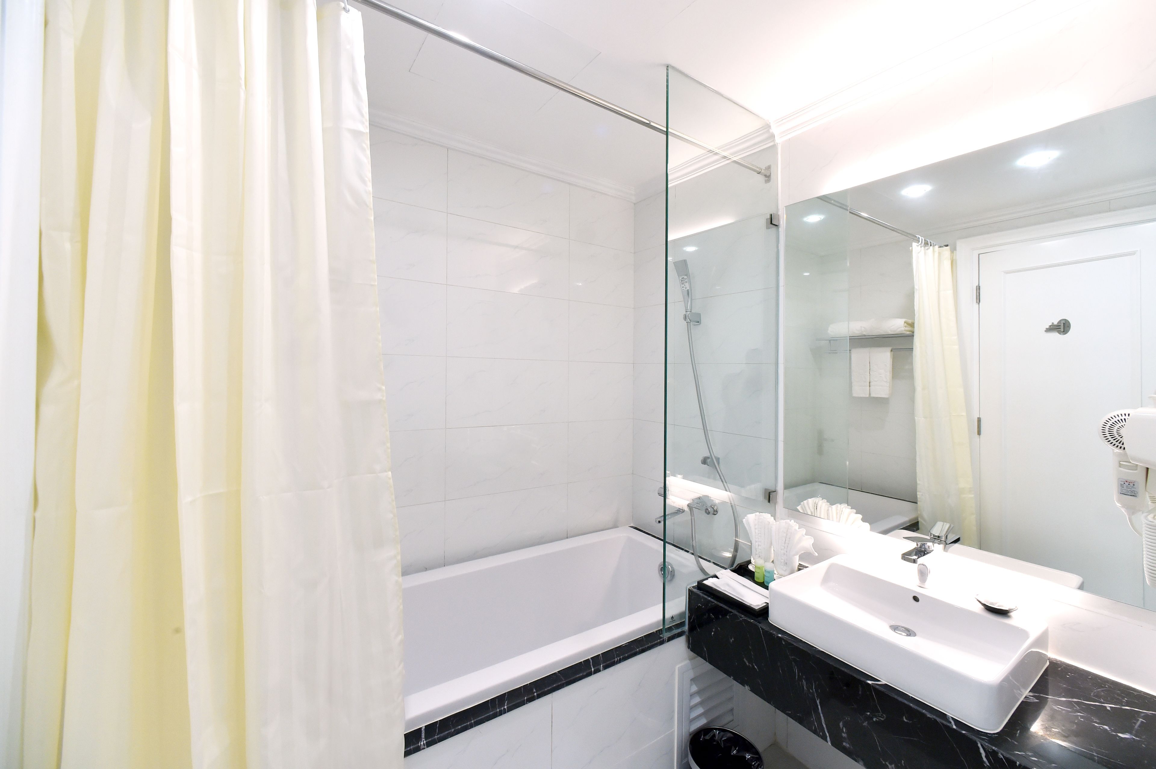 Photo - Garco Dragon Hotel 2