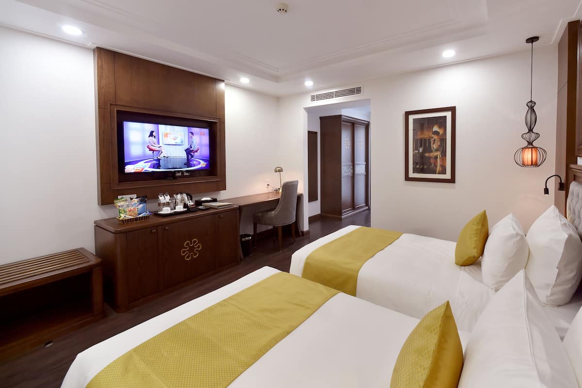 Superior Twin Room, City View | Minibar, in-room safe, desk, soundproofing