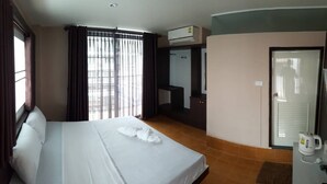 Superior Double Room | Minibar, WiFi (free) - Unebahn Lanna (Hat Yai)