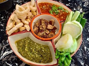 Food and drink - Unebahn Lanna (Hat Yai)