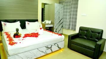 Premium bedding, in-room safe, desk, soundproofing