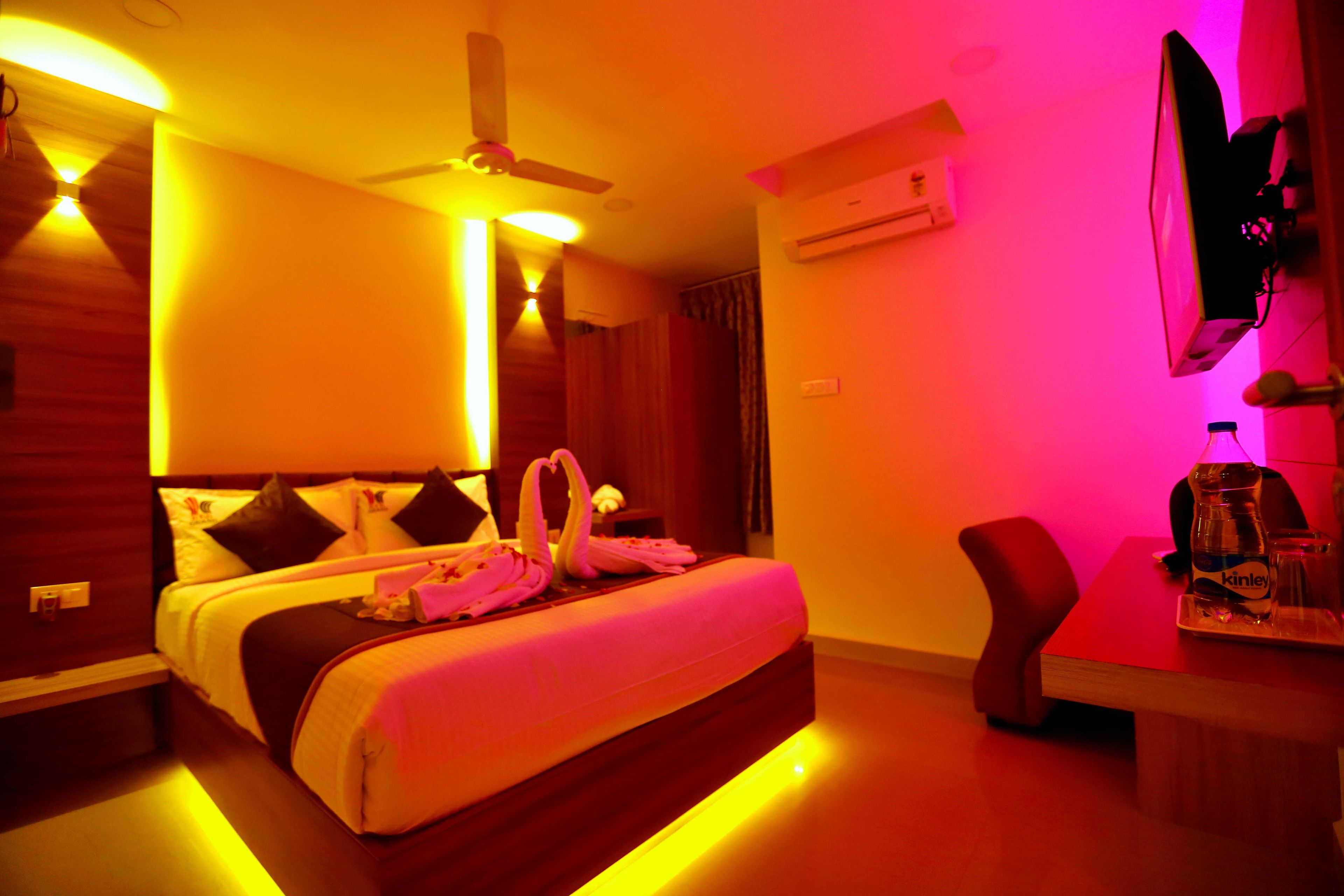 standard double room | premium bedding, in-room safe, individually furnished, desk