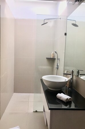Villa, 3 Schlafzimmer | Badezimmer | Dusche, kostenlose Toilettenartikel, Handtücher