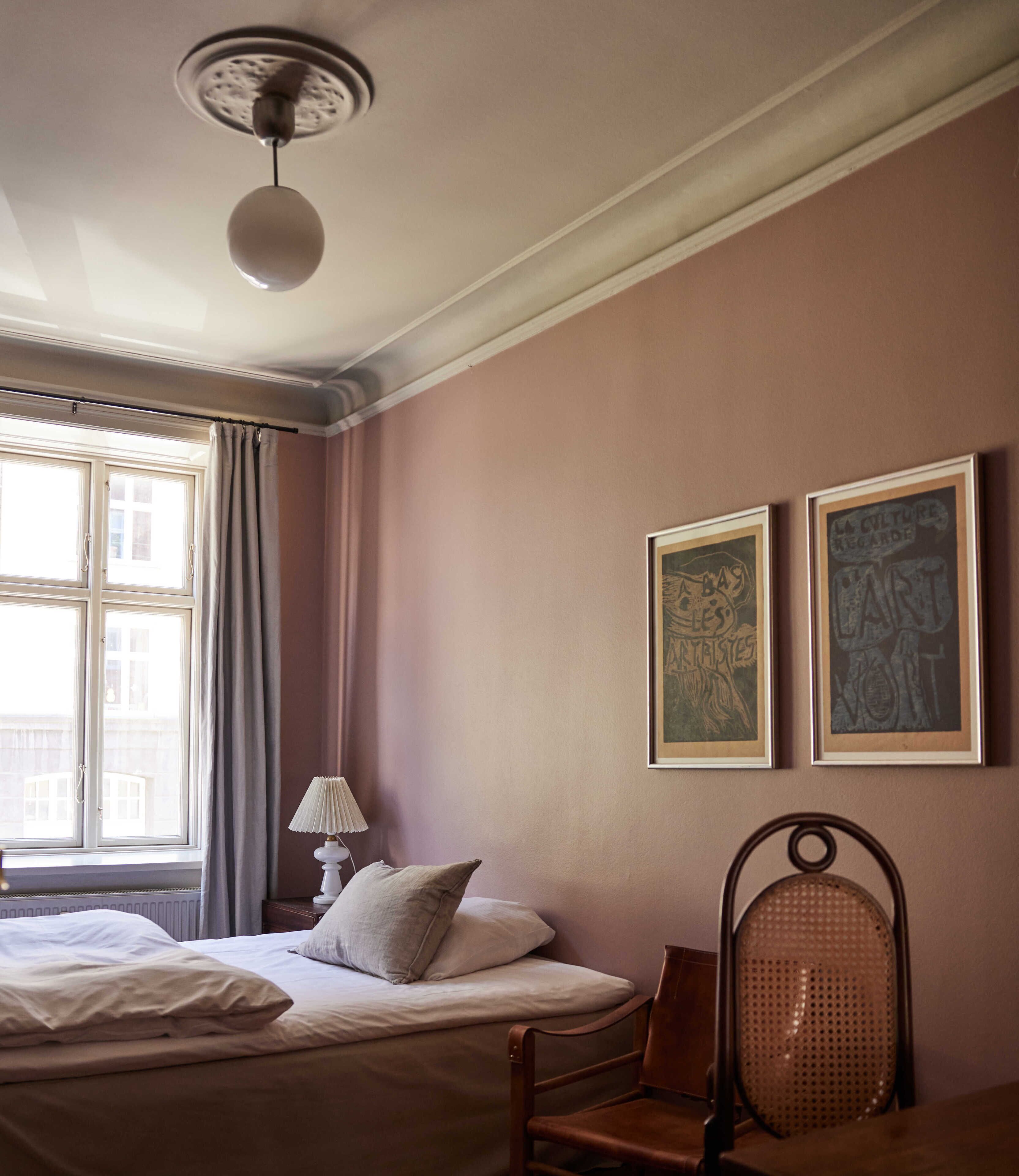 single room, 1 single bed, shared bathroom | 1 bedroom, premium bedding, down duvets, pillow-top beds