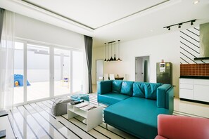 Villa, 4 Bedrooms, Pool Access