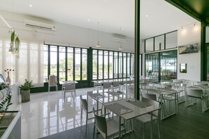 Nhà hàng