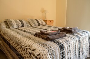 Departamento, 1 cama matrimonial y sofá cama, para no fumadores | Ropa de cama de alta calidad, wifi gratis y ropa de cama