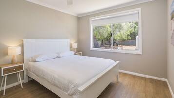 5 chambres, fer et planche à repasser, lit parapluie, Wi-Fi